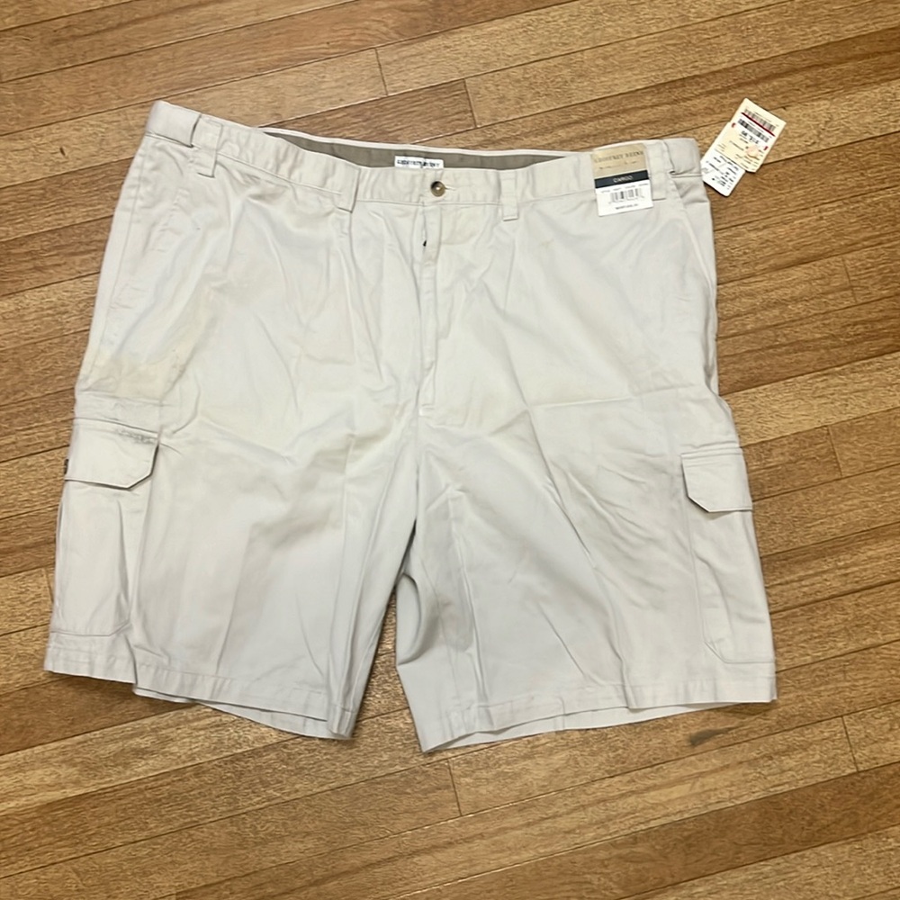 Geoffrey Beene men’s cargo shorts size 48